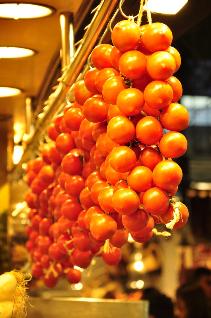 Poza utartym szlakiem znajduje się również bazar Mercat de Santa Caterina. 