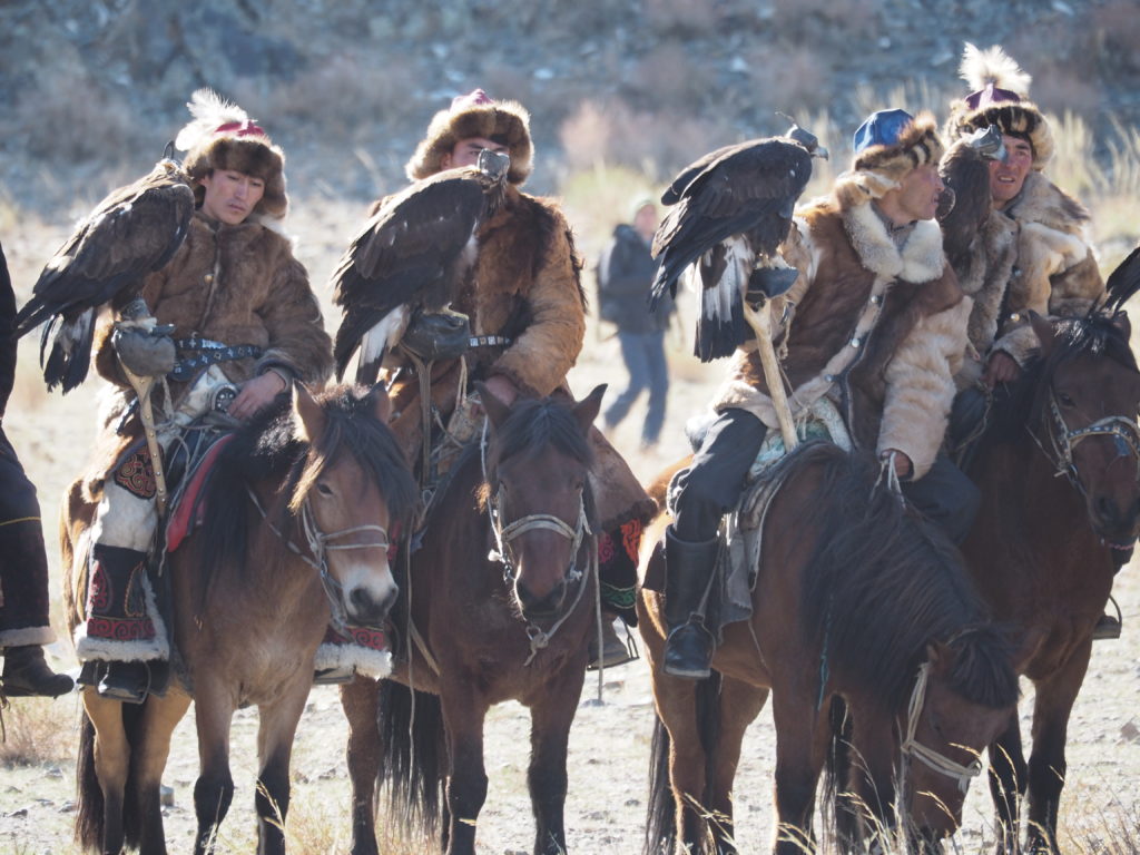 Eagle hunters w trakcie festiwalu.