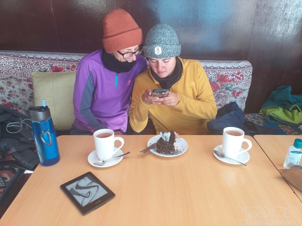 Ciasto czekoladowe w jednej z kawiarni na trasie.