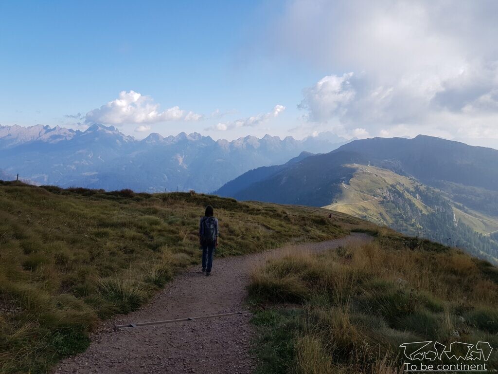 Początek szlaku do Rifugio Torre di Pisa.