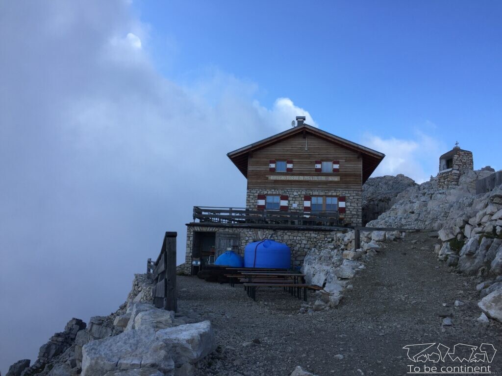 Schronisko Rifugio Torre di Pisa.